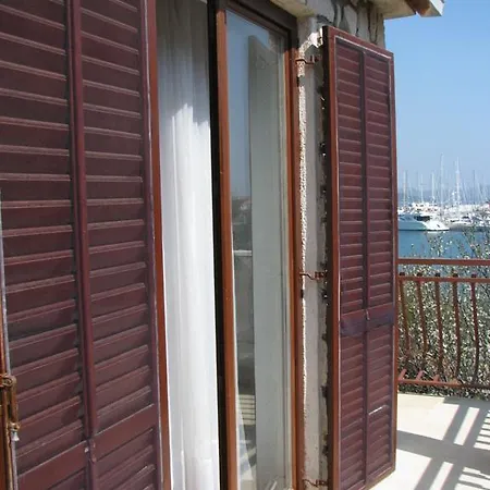 Butterfly Tonkica 贝蒂纳